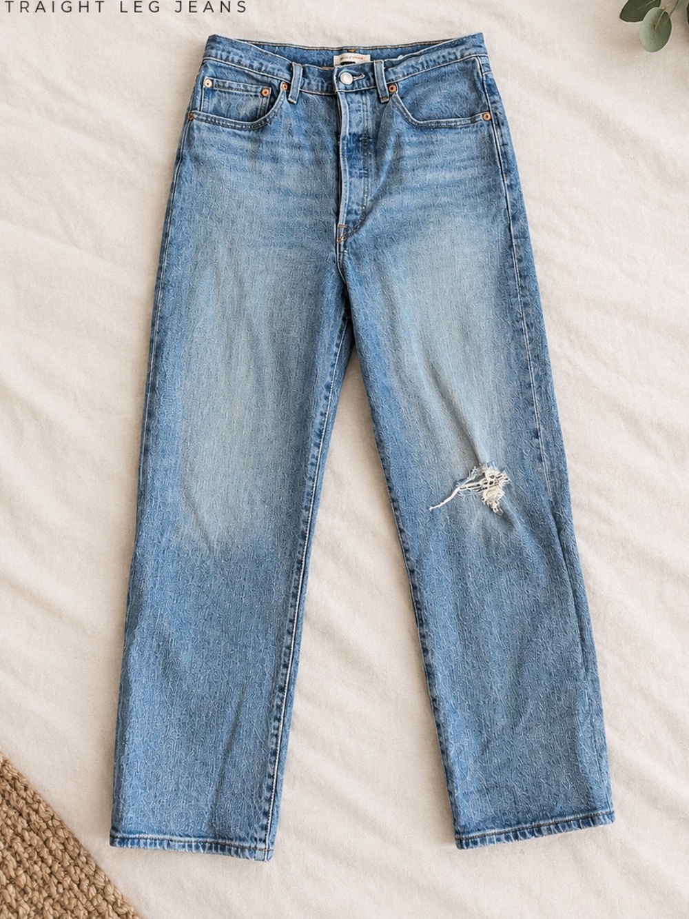 Levi’s Ribcage Straight Ankle Jeans